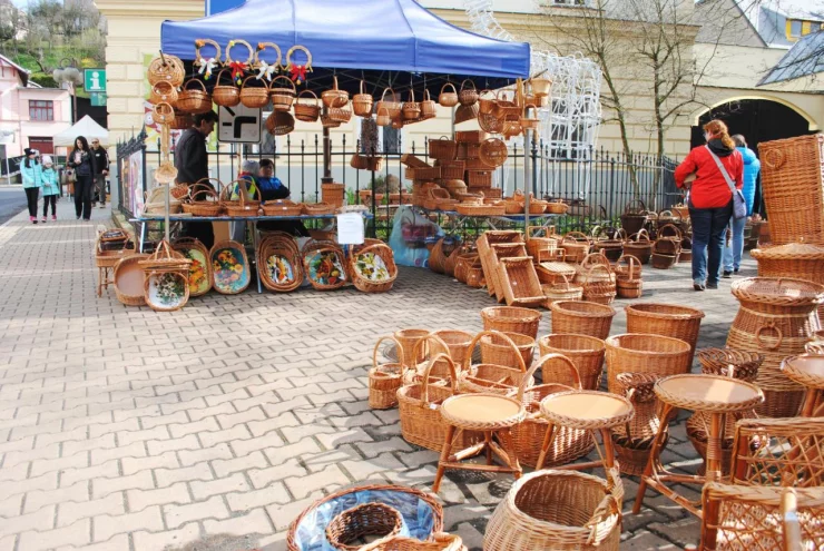 MojeTrhy.cz: Folklorní festival u Zlaté stoky - Lomnice nad Lužnicí